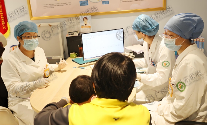 ������ʹ��ͯҽԺרע��ͯ����